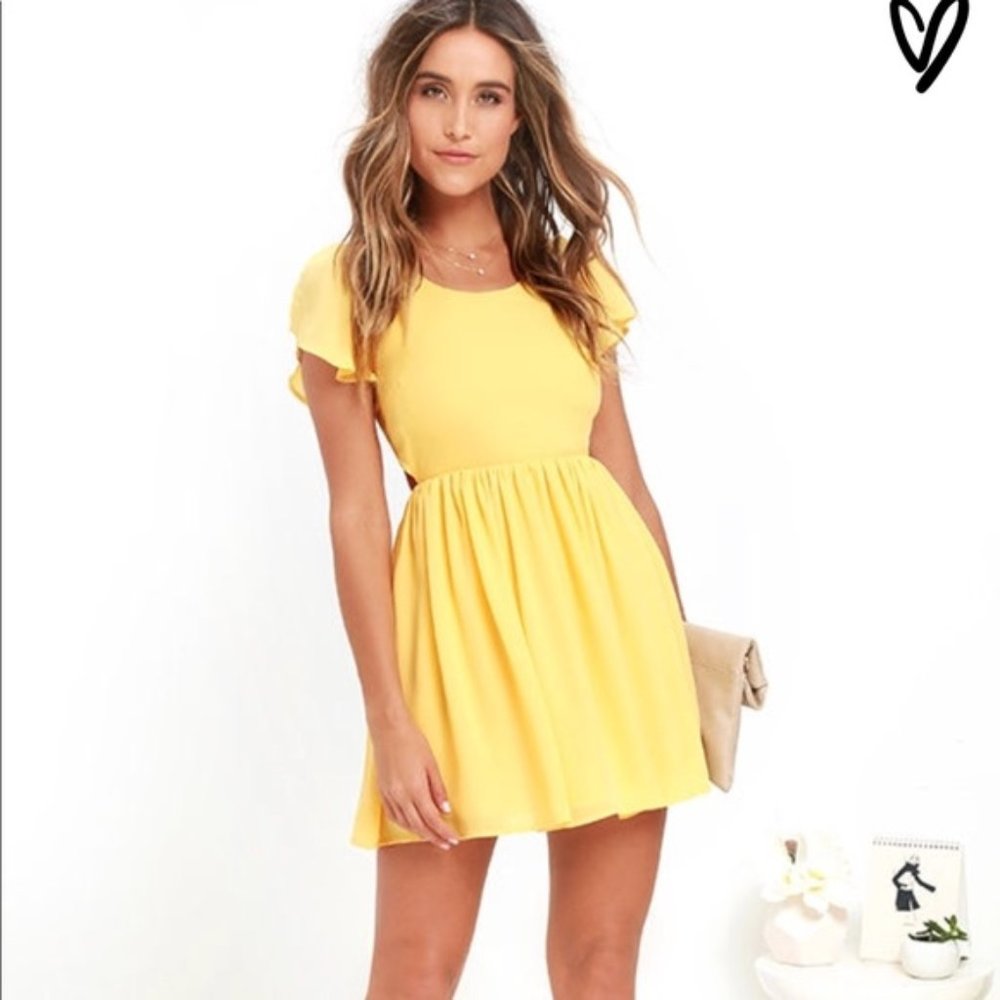 NWT LULU's yellow lace up open back dress size xs